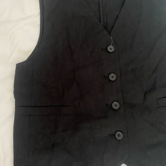 NWT Black Vest - Picture 3 of 5
